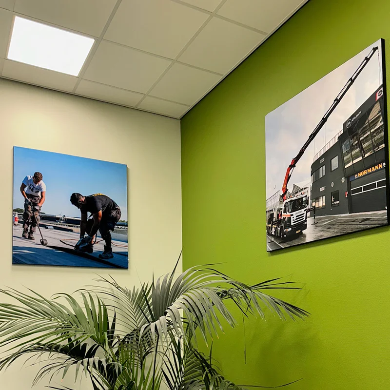 Textielframe met print in een winkel