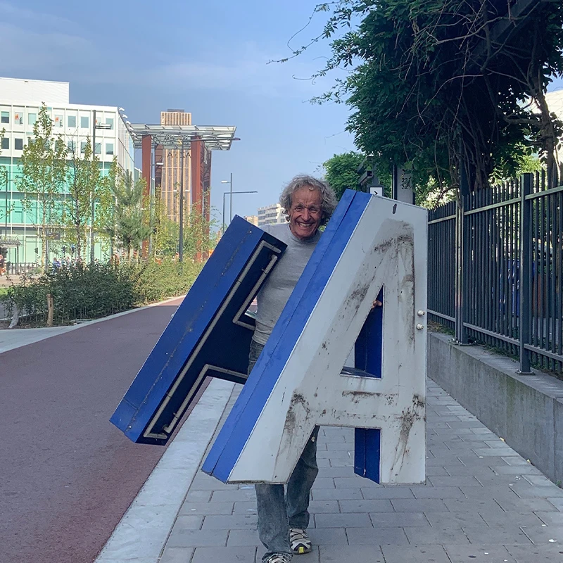 Halo letters gevelverlichting - Gevelreclame Sign Company