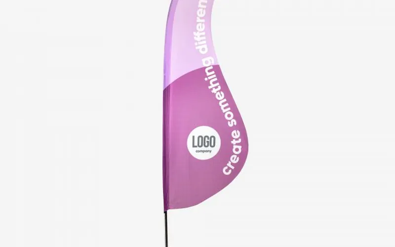 Paarse beachflag in wave-model met voorbeeldlogo