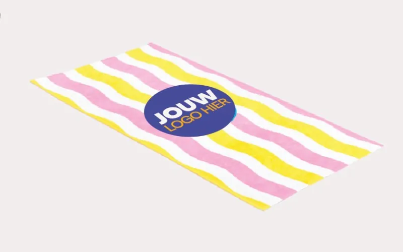 Strandlaken met roze en gele golfstrepen, met de plek voor je logo aangegeven