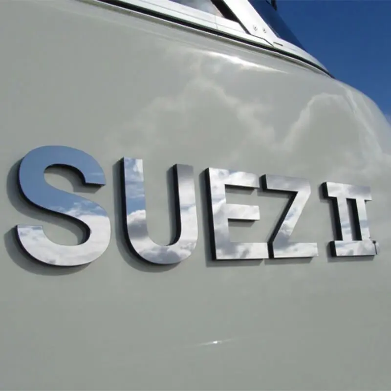 3D RVS bootletters op een boot van Sign Company