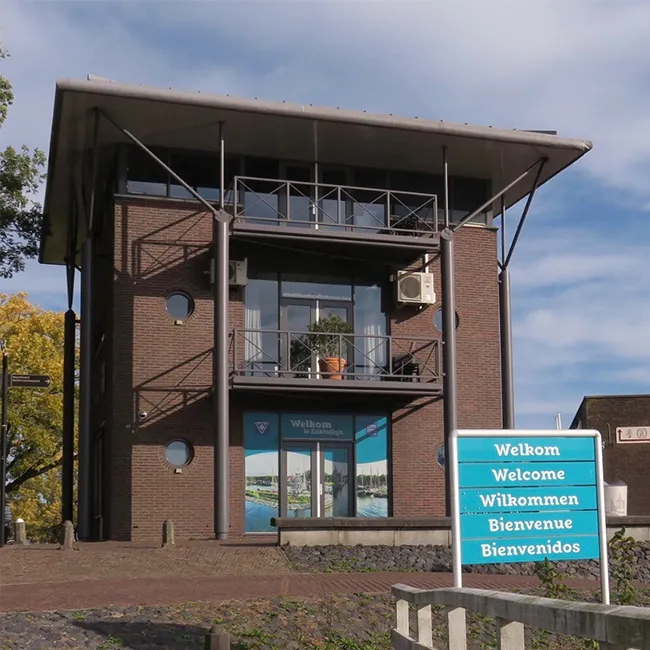 Marketing enkhuizen toeristeninformatie modern gebouw - Algemeen Sign Company