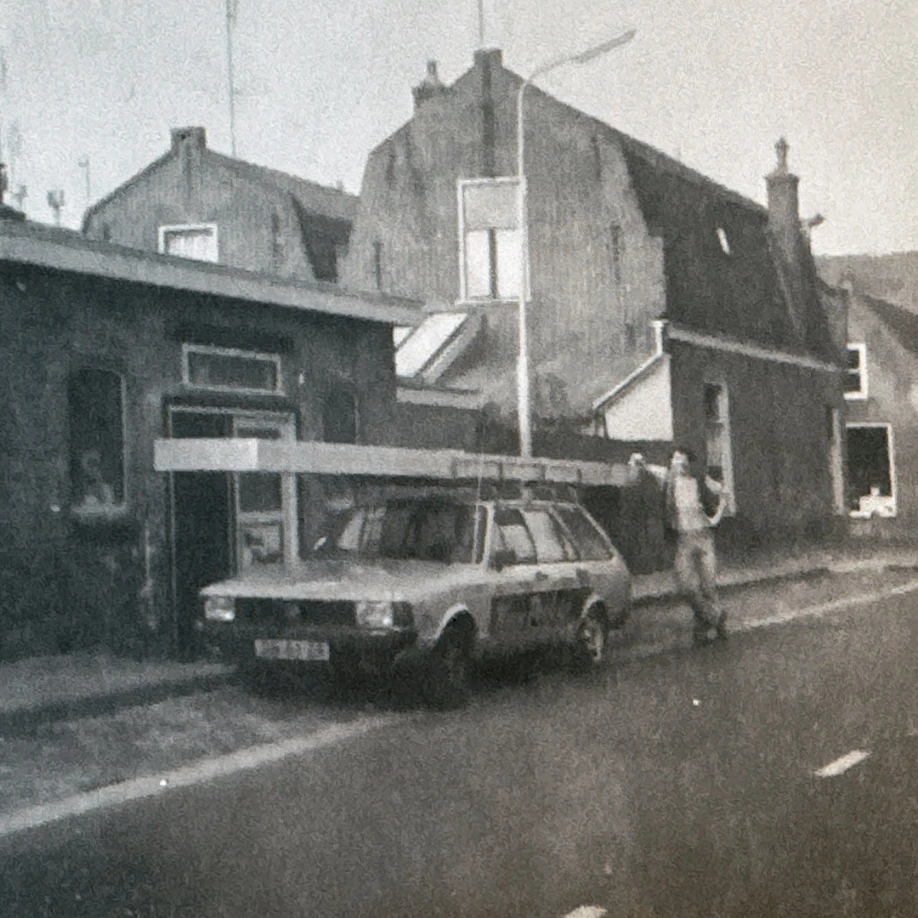 Sign Company in 1983: Jos Bootsma start met neonreclame in Enkhuizen