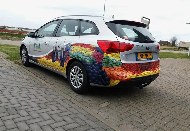 Voertuig met full-colour folie van Sign Company