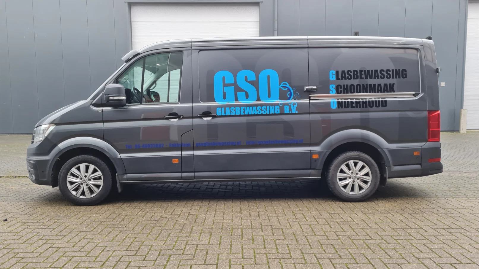 GSO bus met autobelettering uit Enkhuizen