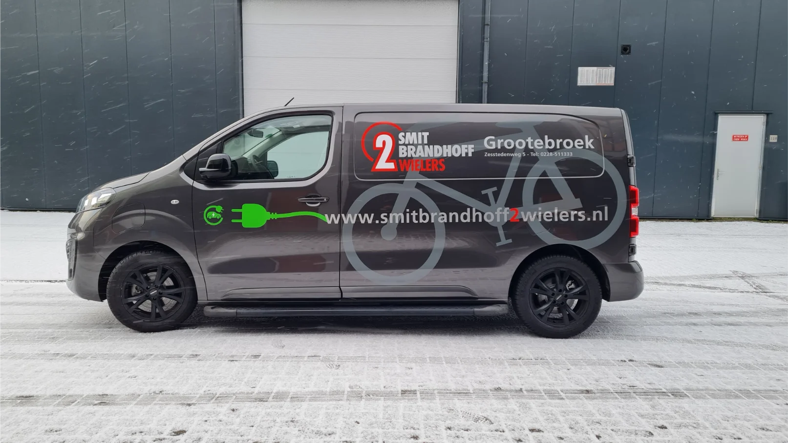 Bedrijfsauto laten beletteren bij Sign Company
