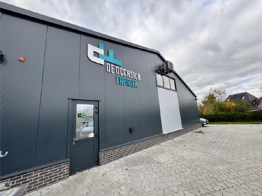 3D logo gevelletters autodealer