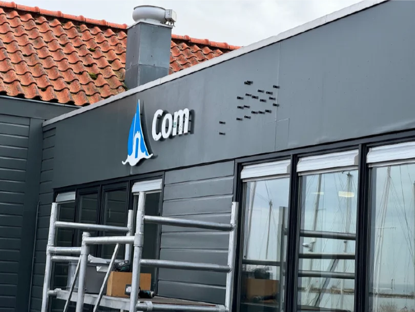 Compagnieshaven gevelmontage - Gevelreclame Sign Company