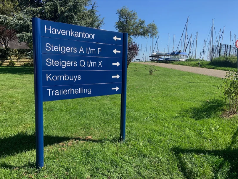 Wayfinding signing in de haven