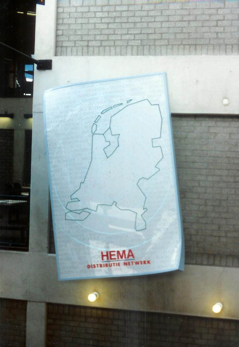 Lichtbak met de kaart van Nederland voor het Hema distributienetwerk