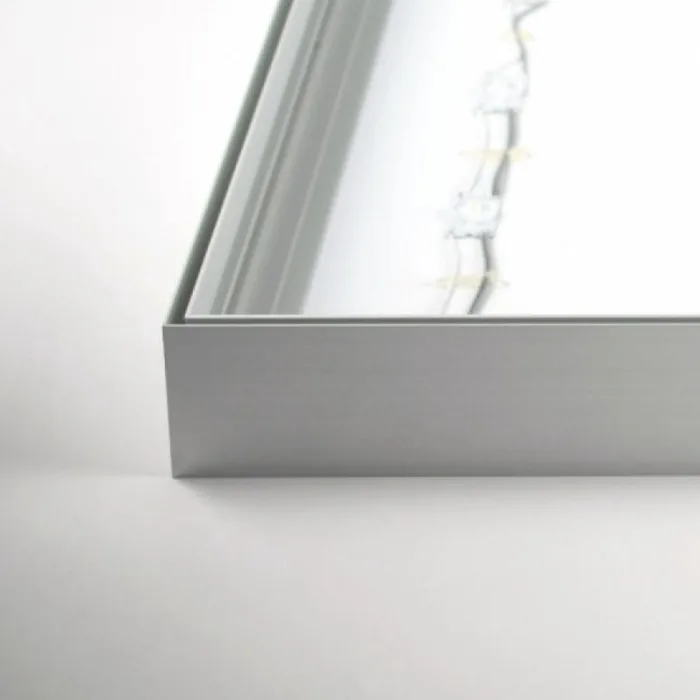 Close-up van de strakke aluminium hoek van het wandframe profiel